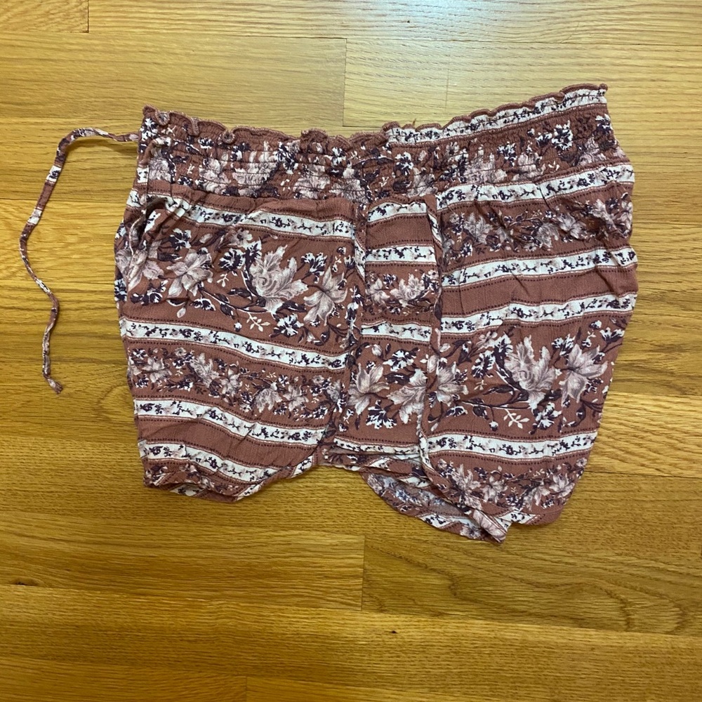 Flower Patterned Soft Shorts - Picture 6 of 7